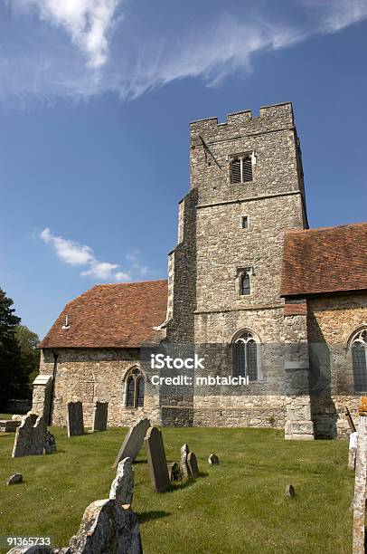 Ländlichekirche Stockfoto und mehr Bilder von Arbeitsstätten - Arbeitsstätten, Außenaufnahme von Gebäuden, Baum