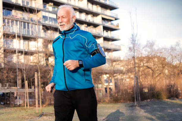 istock Senior man jogging in the morning 913661324