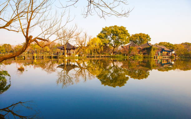 istock Hangzhou West Lake scenery 913669724