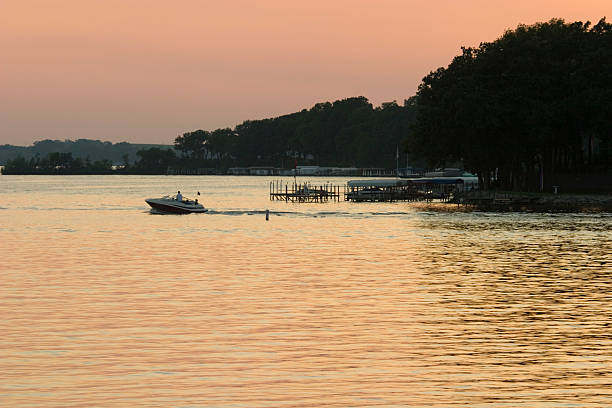 istock Sunset Boating on West Okoboji Iowa 91367219