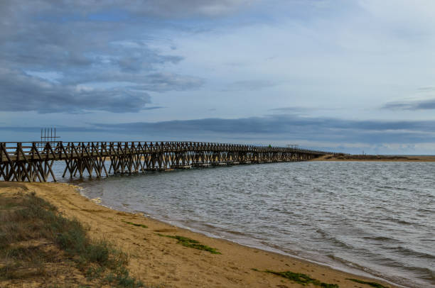 istock Wooden Bridge to paradise 913685906