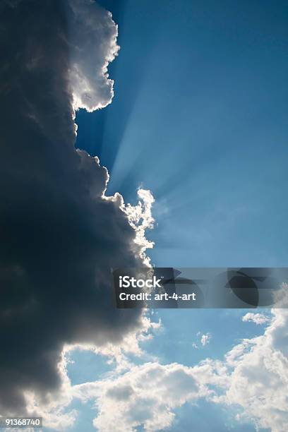 Zasłonięty Przez Chmury - zdjęcia stockowe i więcej obrazów Chmura - Chmura, Fotografika, Krajobraz z chmurami