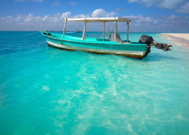 istock Isla Mujeres island Caribbean beach Mexico 913689132