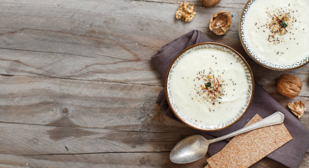 istock Creamy cauliflower soup 913701288