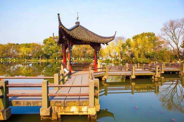 istock Hangzhou West Lake scenery 913701930