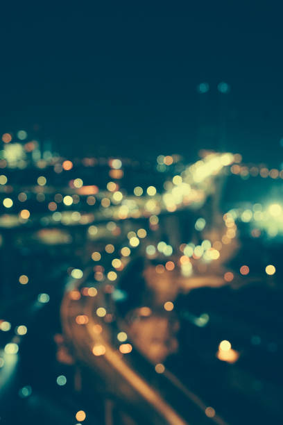 istock Defocused Urban Scene at Night 913715338