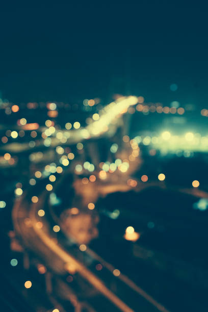 istock Defocused Urban Scene at Night 913717830