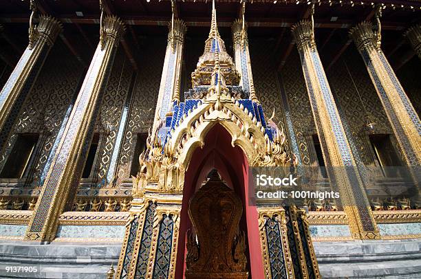 Edificio In Stile Thai - Fotografie stock e altre immagini di Antico - Condizione - Antico - Condizione, Architettura, Asia