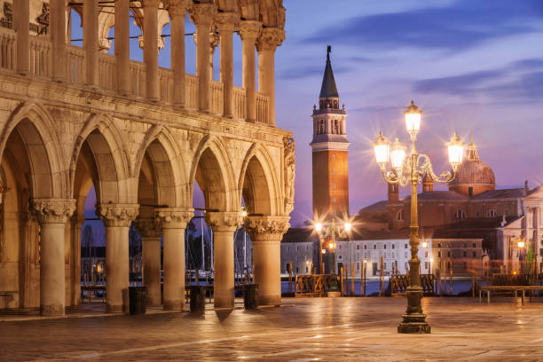 plac świętego marka, wenecja, włochy - venice italy famous place dusk no people zdjęcia i obrazy z banku zdjęć