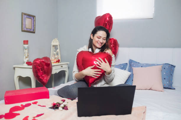istock Cheerful Young Woman In Love 913726592