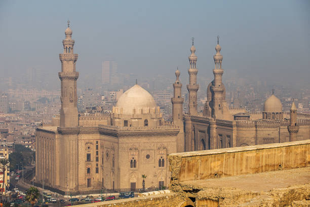 mosquées en paysage de ville d’egypte le caire - al azhar photos et images de collection