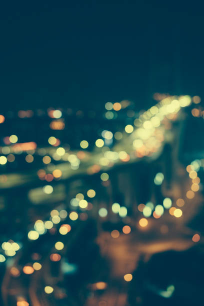 istock Defocused Urban Scene at Night 913740130