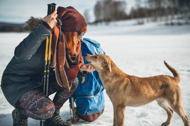 istock Interesting hiking couple 913741524