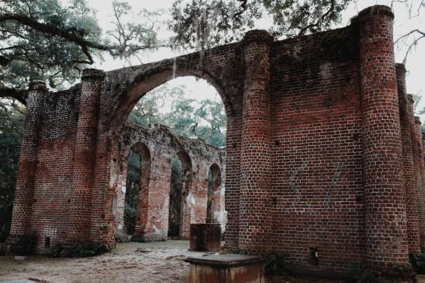 istock Old Sheldon Church Ruins 913743160