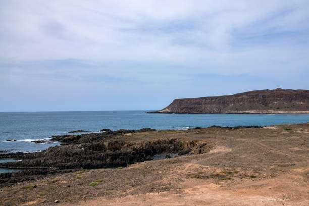 istock Volcanic coastline of Boa Vista, Cape Verde 913746780