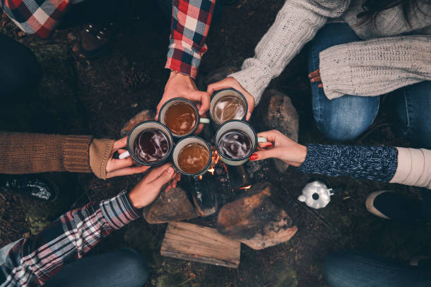 istock To our friendship! 913749382