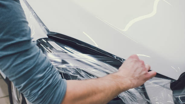 istock Car paint protection, protect coating installation 913756968