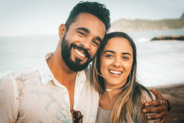 istock Happy smilling couple 913759766