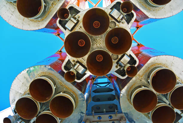 istock Space rocket engines of Cosmic hi tech background 913781606