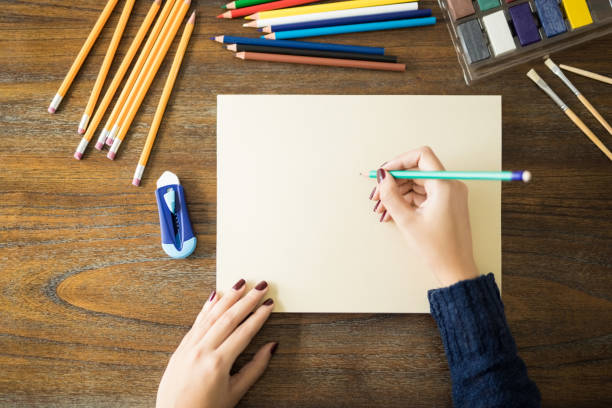 istock Female artist making a pencil drawing 913785842