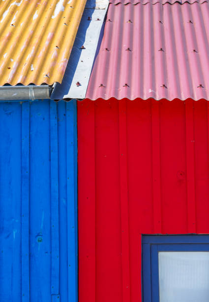 istock Colorful fishing huts in red and blue 913804772