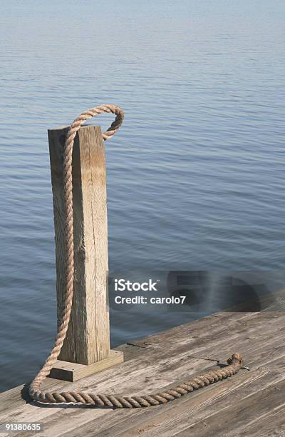 Łódka Dock Usunięte Dla Nowych Rozwoju - zdjęcia stockowe i więcej obrazów Bez ludzi - Bez ludzi, Fotografika, Jezioro