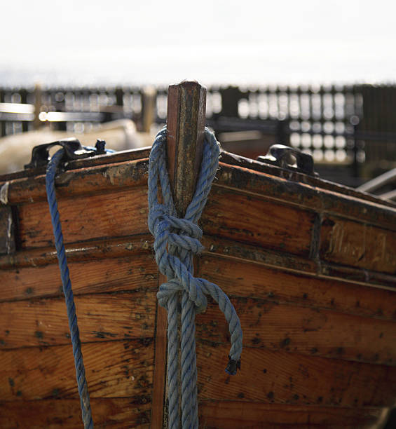 гребной лодке - skiff nautical vessel rustic old стоковые фото и изображения