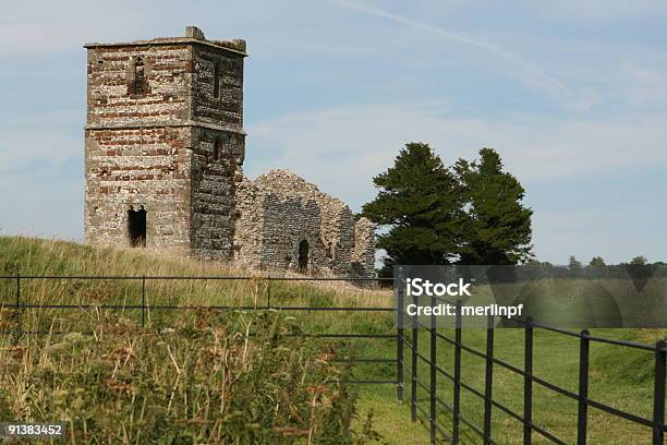 Dorset Knowlton Iglesia De Inglaterra Foto de stock y más banco de imágenes de Alrededor del siglo XIV - Alrededor del siglo XIV, Baranda, Bronce - Color