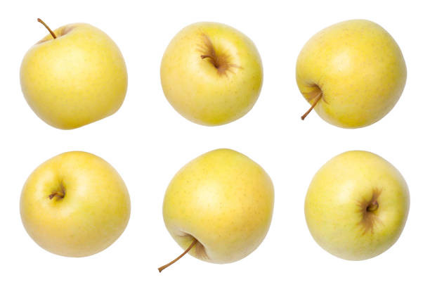 istock Golden Delicious Apples Isolated on White Background 913834596