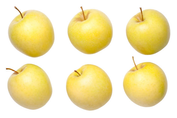 istock Golden Delicious Apples Isolated on White Background 913834748