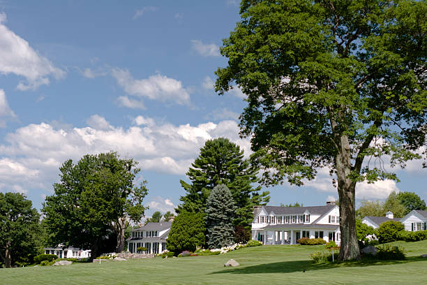 istock Summer Homes in New England 91383511