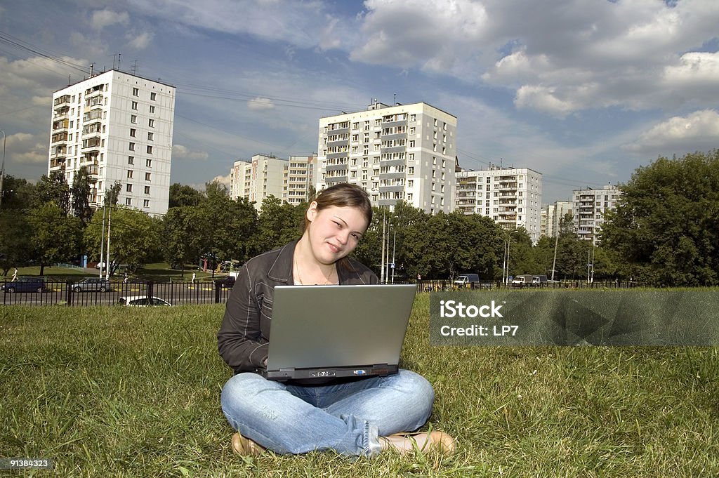 Menina com laptop - Foto de stock de Aberto royalty-free