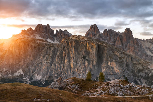 istock Tofana in the Dolomite alps 913850962