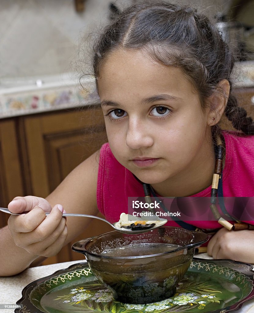 Garota comendo sopa - Foto de stock de Adolescente royalty-free