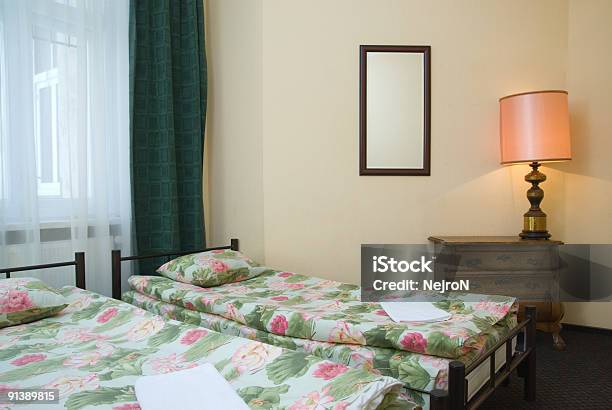 Hotel Camera Con Letti Separati - Fotografie stock e altre immagini di Accogliente - Accogliente, Albergo, Ambientazione interna