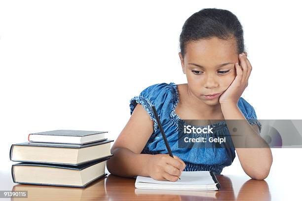 Menina Estudar - Fotografias de stock e mais imagens de Alfabeto - Alfabeto, Aprender, Bebé