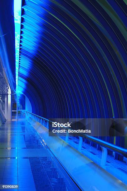Innenansicht Der Brücke Mit Blau Licht Stockfoto und mehr Bilder von Architektur - Architektur, Arrangieren, Balkengerüst