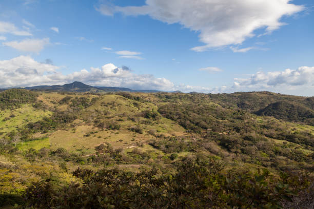 istock Mountain views in Costa Rica 913954498