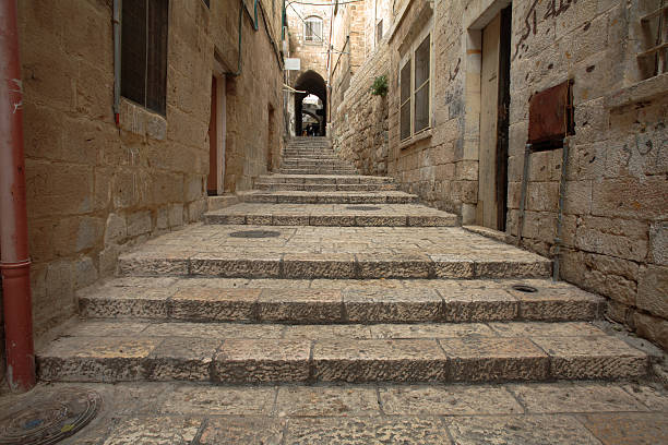 istock Low angle shot of an alley in Old Jerusalem 91398580