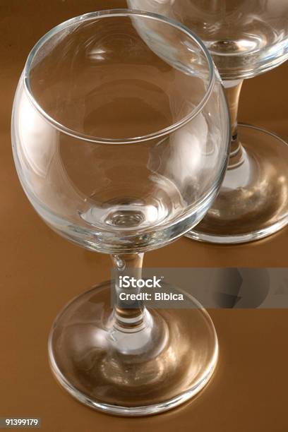 Photo libre de droit de Verres De Vin banque d'images et plus d'images libres de droit de Brillant - Brillant, Couleur, En verre