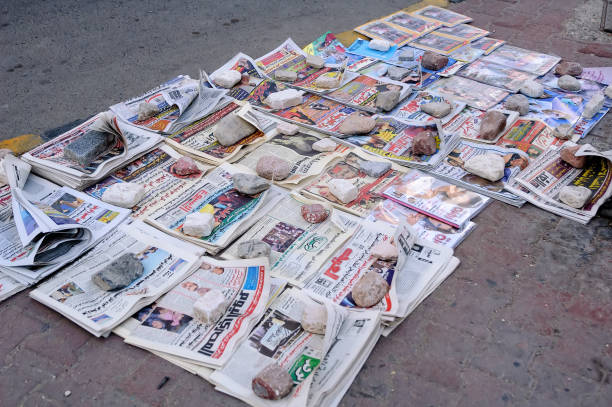 jornal no piso para venda para venda, hurghada, egito - beautiful horizontal arabia hurghada - fotografias e filmes do acervo
