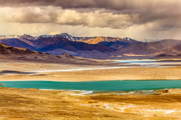 istock Nice view of Pamir in Tajikistan 913999566