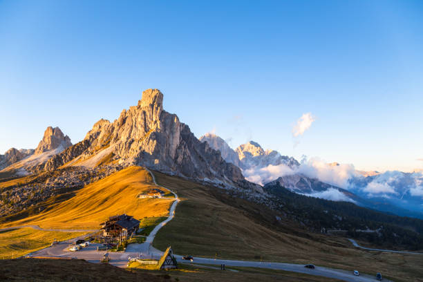 istock Passo Giau - Dolomites - Italy 914000380