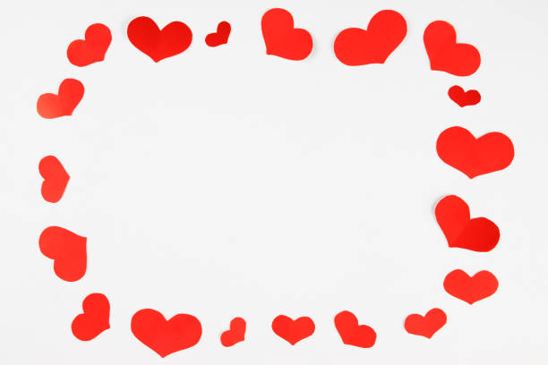 istock Hearts frame made of small red hearts 914004034