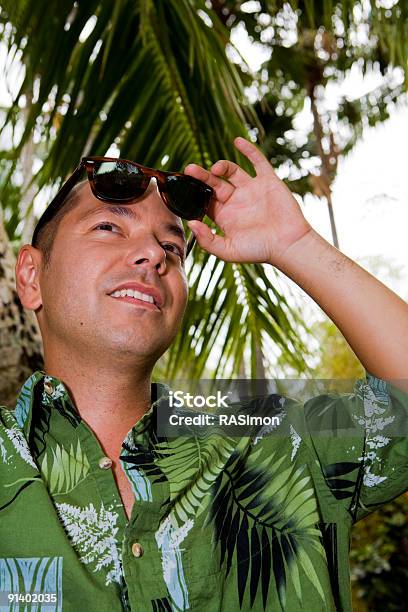 Mann Auf Urlaub Stockfoto und mehr Bilder von Aufnahme von unten - Aufnahme von unten, Ein Mann allein, Eine Person