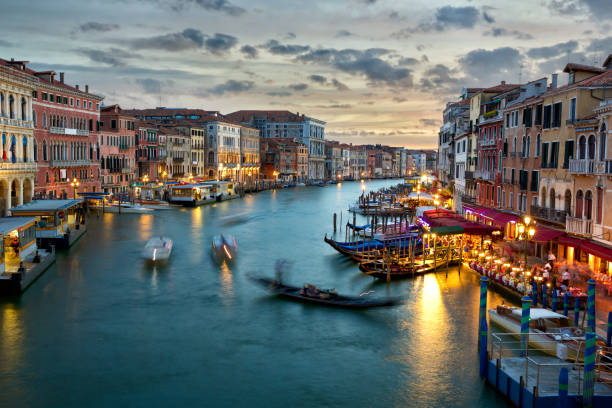 istock Grand Canal at dusk 914038626