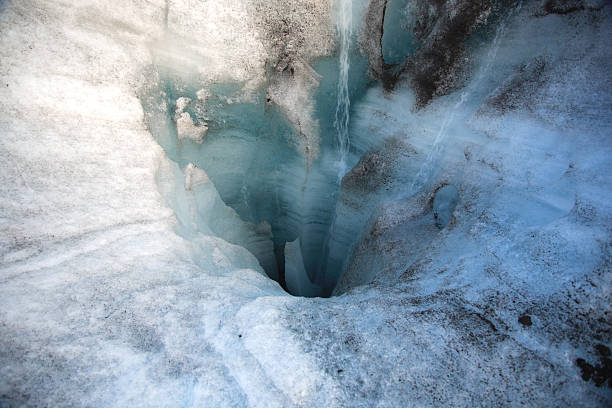 таять glacier - glacier antarctica crevasse ice стоковые фото и изображения