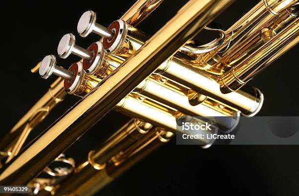 トランペットディテール - 金管楽器のストックフォトや画像を多数ご用意 - 金管楽器, 輝いている, カラー画像