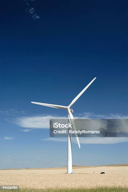 Photo libre de droit de Énergie Éolienne banque d'images et plus d'images libres de droit de Environnement - Environnement, Fonds de nuage, Image en couleur