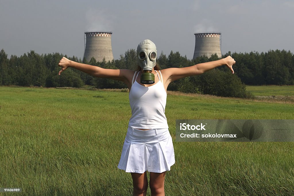여자아이 가스 마스크 - 로열티 프리 걱정하는 스톡 사진